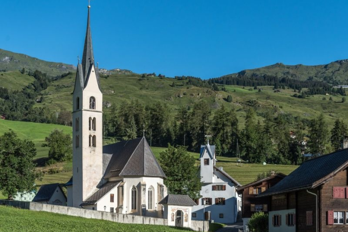 Kirche Nossadunna, Degen Kirche Nossadunna, Degen