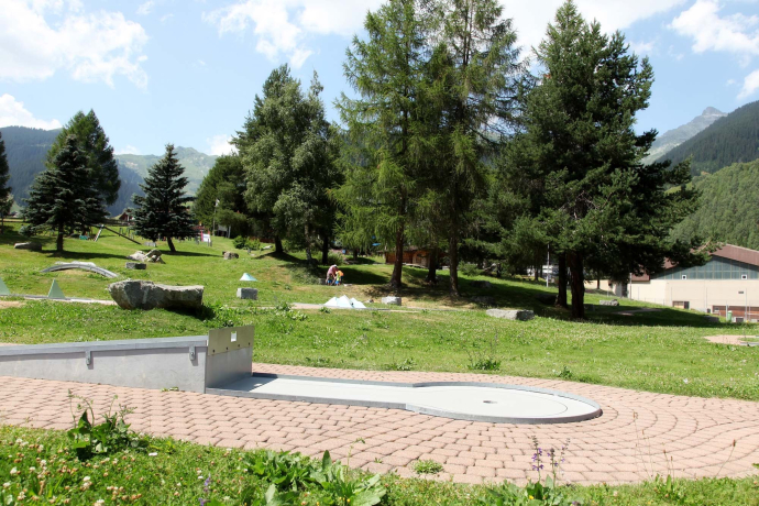 Minigolfanlage beim Sportzentrum Disentis