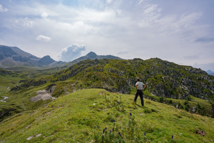 Alp Taspegn with the silver mines in the background