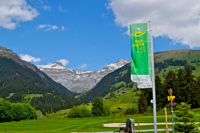Brigels - Rundblick in die Bergwelt (oua_57374999_image)