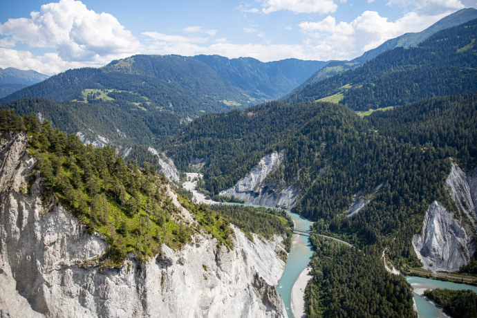 Randonnée dans la gorge du Rhin : Tuora (656.3) (oua_57965277_image)