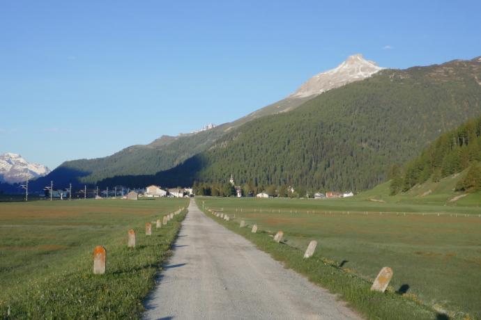 old cantonal road near Bever