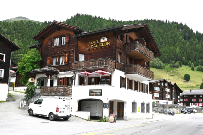 im Dorfzentrum gelegen