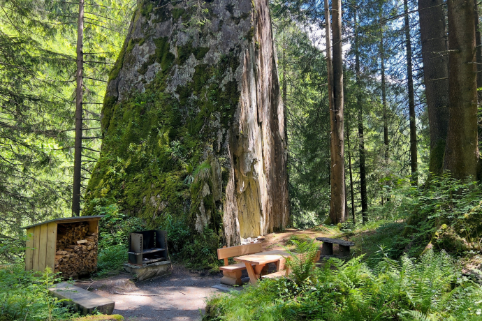 Tüüfelstei mit Feuerstelle