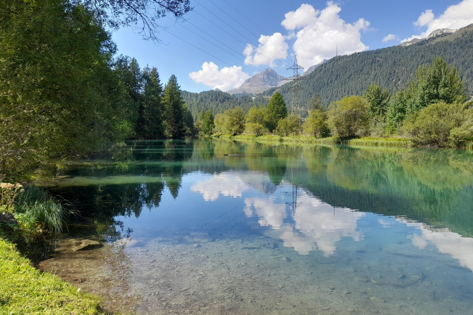 Sitzbänke Spuondas (oua_602834798_image) Sitzbänke Spuondas (oua_602834798_image)