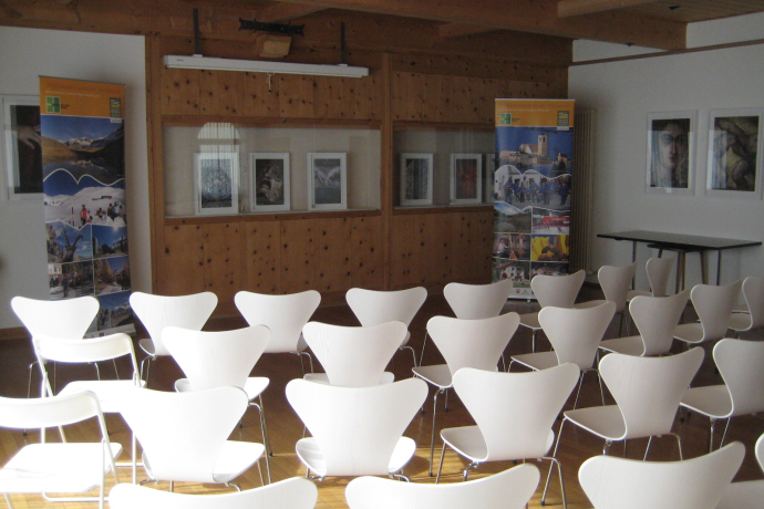 Sala seminari – Chasa Jaura (oua_603589716_image)