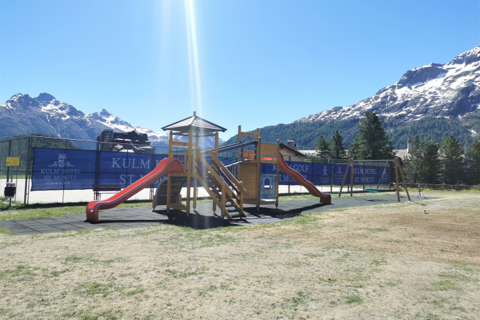 Children's playground Chesa al Parc (oua_604419540_image)