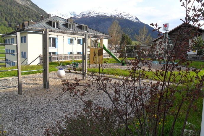 Playground next to the Reka house (oua_604419545_image)