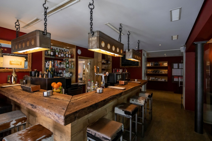 Albana Kamino Bar (oua_604419710_image)