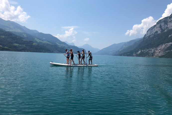 SUP-Verleih in der sagilounge am See (oua_604435726_image)