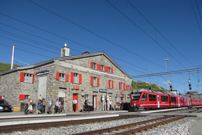 Bahnhofbuffet Ospizio Bernina (oua_604533019_image) Bahnhofbuffet Ospizio Bernina (oua_604533019_image)
