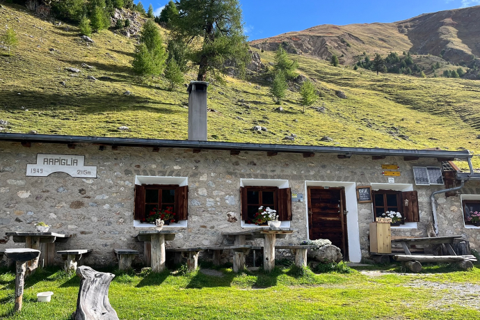 Alp Arpiglia (oua_604533077_image) Alp Arpiglia (oua_604533077_image)