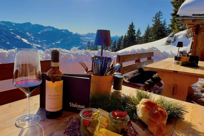 Bergbeizli Valcaus (oua_608394216_image) Bergbeizli Valcaus (oua_608394216_image)