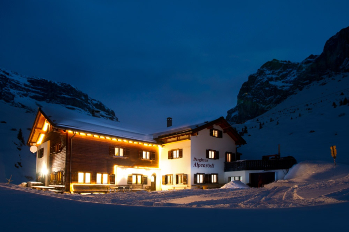 Ein Winterabend im Alpenrösli Ein Winterabend im Alpenrösli