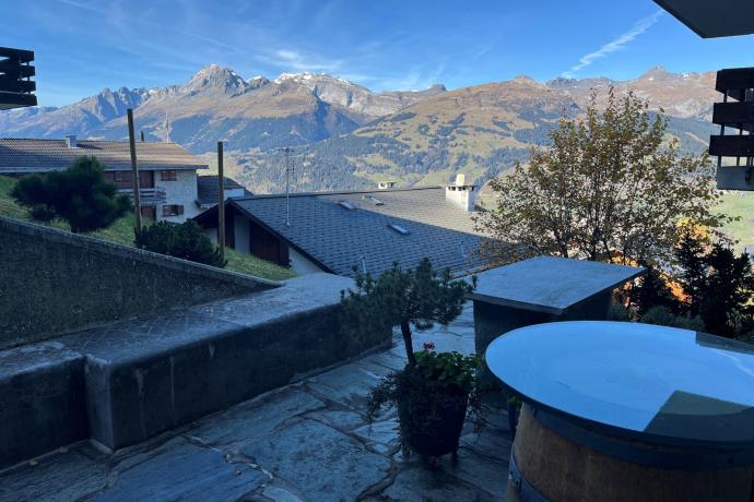 Ferienwohnung Sut las Caglias - Aussicht Sommer