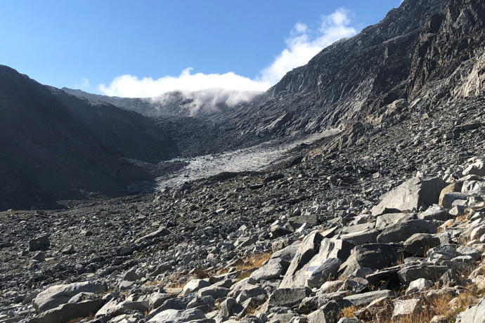Blick in Richtung Fuorcla Sura da Lavaz, über den Glatscher da Lavaz. Die Schlüsselstelle der Tour.