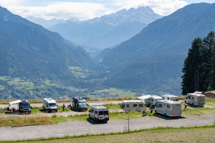 Vue de l'emplacement +plus+ Heinzenberg-Lescha