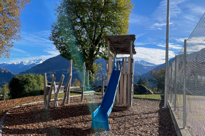Aire de jeux de l'école Tartar (oua_611519571_image)