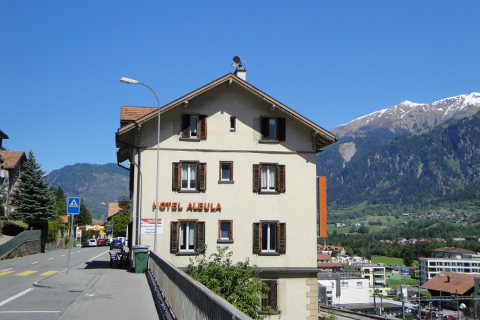 Hôtel Restaurant Albula (oua_611519612_image) Hôtel Restaurant Albula (oua_611519612_image)