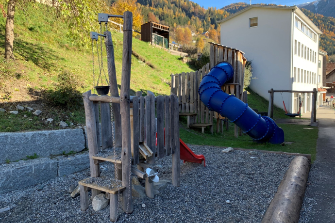 Tomils playground (oua_611520065_image)