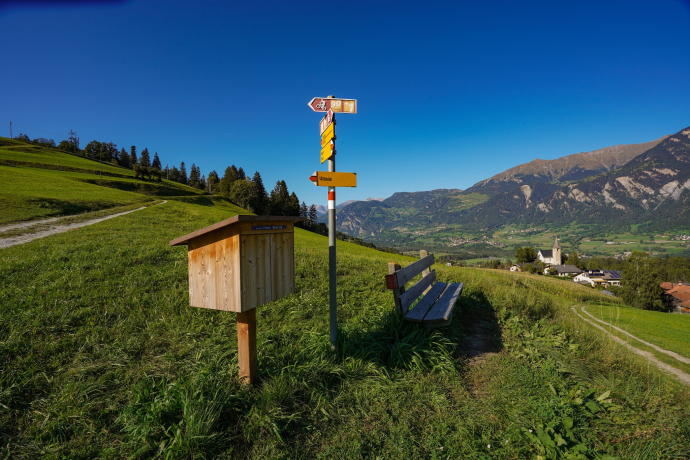 Panchina di lettura Masein (oua_611520245_image)