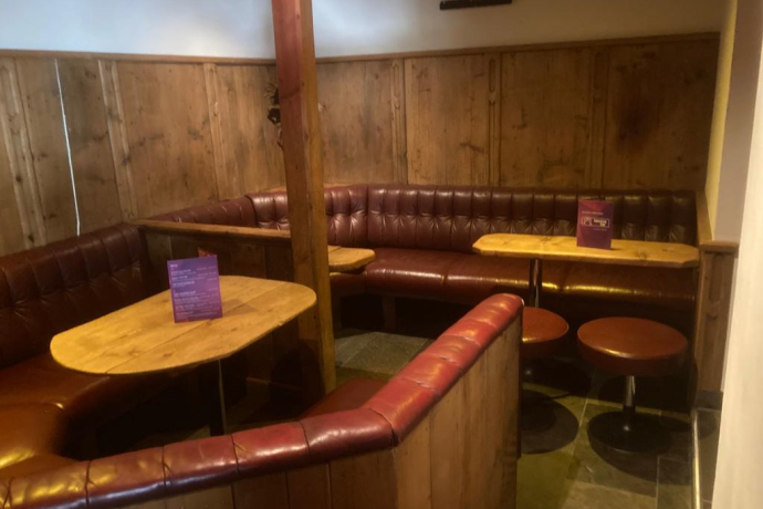 Bernina Bar (oua_611520276_image)