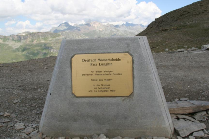 Lo spartiacque sul Passo Lunghin.