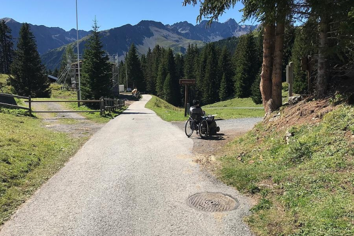 Middle station - Arlenwaldweg - Eichhörnliweg - Obersee (barrier-free / JST)