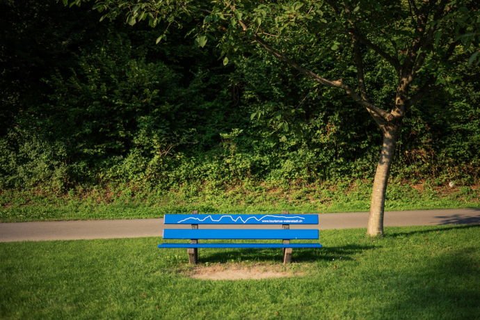 Sitzbank beim Grotto Kaliforni Sitzbank beim Grotto Kaliforni