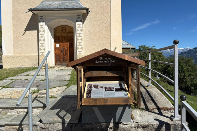 Station vor Kapelle Sogn Giusep