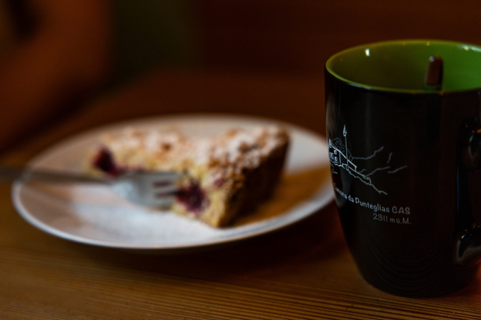 Kaffee und Kuchen in der Camona da Punteglias