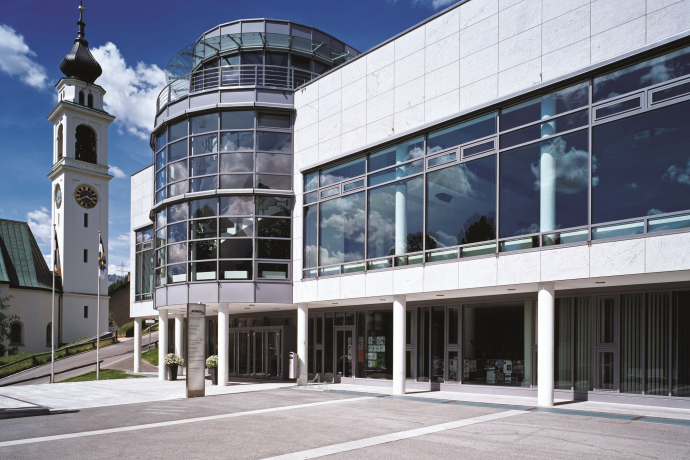 Pontresina Tourist Information (oua_620271045_image)