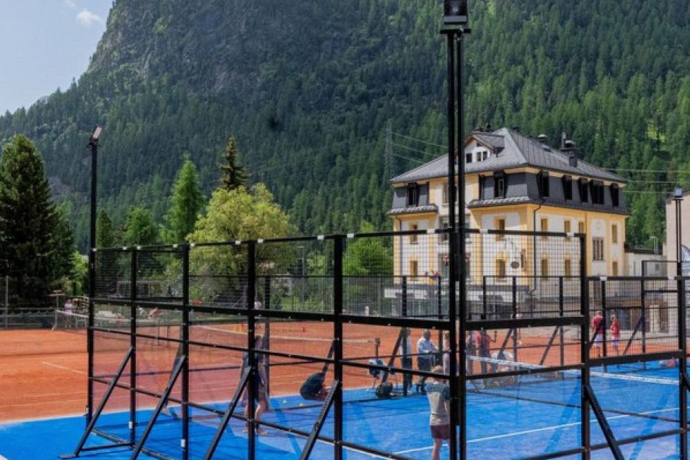 Padel (oua_620271489_image)