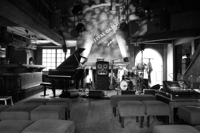 Dracula Club (oua_620271842_image)