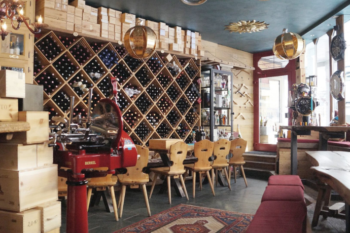 Pavarotti Wine Bar (oua_620271845_image)