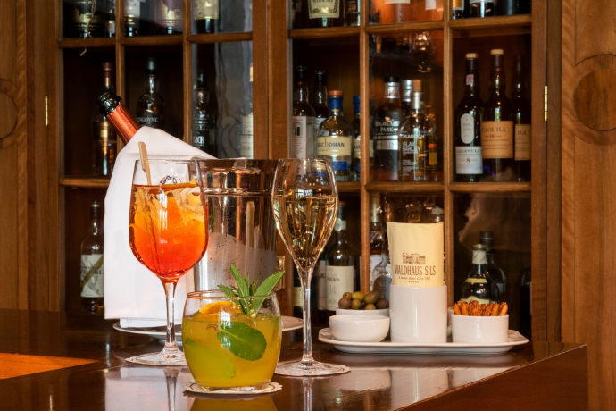 Hotel Waldhaus - Bar e fumoir (oua_620272085_image)