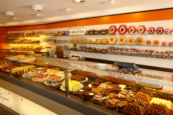 Furnaria (Bäckerei) Grond in Sils Maria (oua_620272597_image)