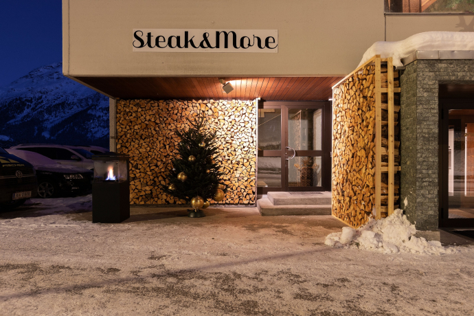 Steak & More by Hotel Europa Suites (oua_620273043_image)