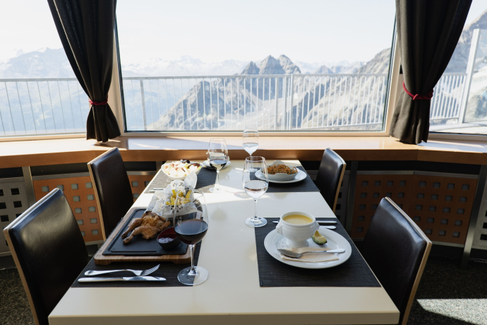 Piz Nair 10'000 Feet (oua_620273983_image)