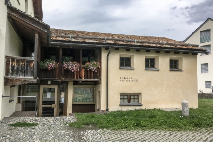 Chesin Manella (oua_620276448_image)