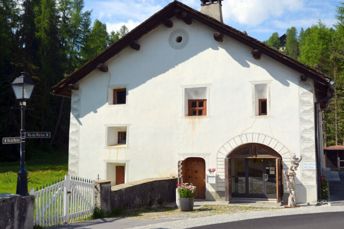 Gallaria Chesina - Kunst und Schmuck (oua_620277822_image) Gallaria Chesina - Kunst und Schmuck (oua_620277822_image)