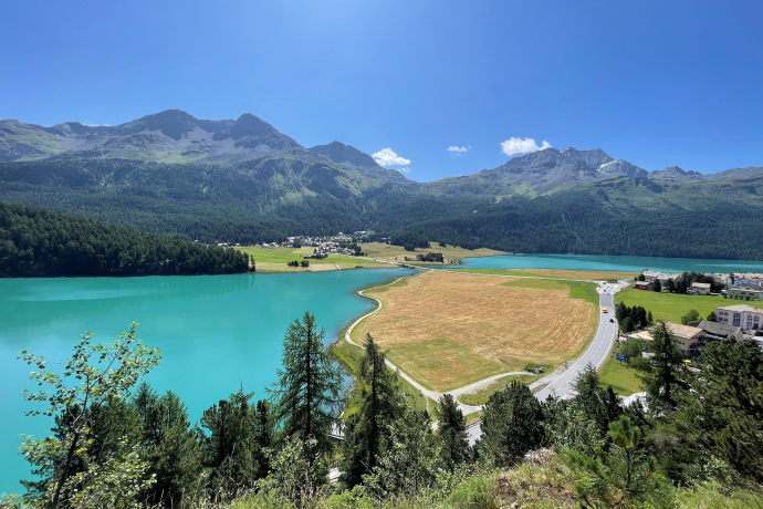 Clavanövs bench (oua_620279064_image)