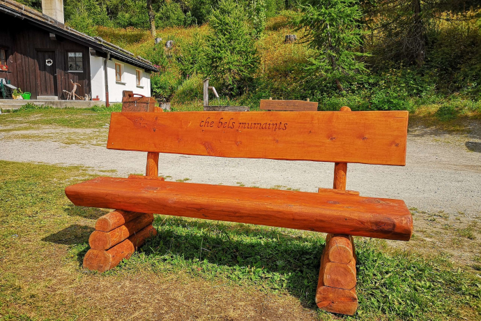 Bench "che bels mumaints" at Lake Sils (oua_620279816_image)