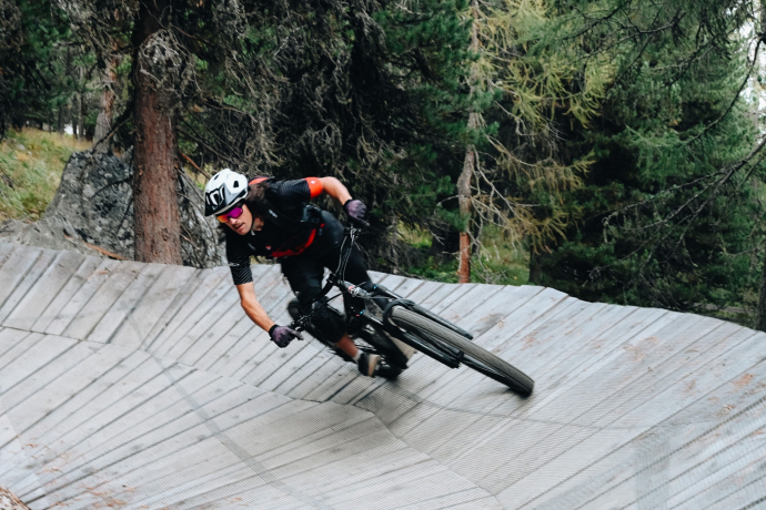 THE RED LEGENDS - Snowsports St. Moritz (oua_620280140_image)
