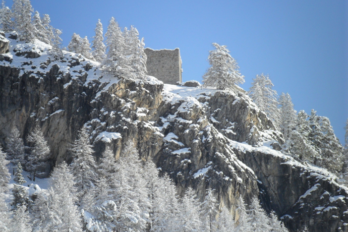 Guardaval ruins (oua_621832061_image)