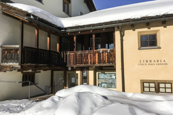 Chesin Manella (oua_621866831_image)