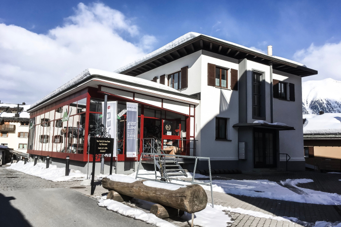 Alpine Bike (oua_621866914_image)