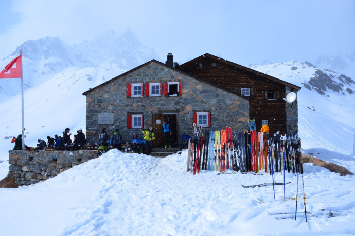 Rifugio CAS Chamanna d'Es-cha (oua_621867571_image)
