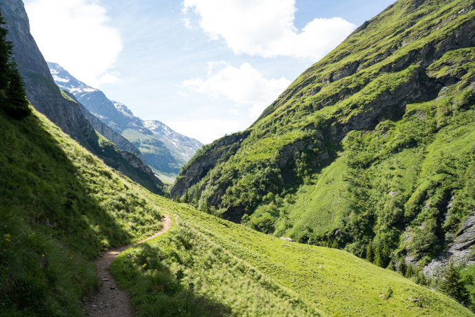 High above the Areuabach