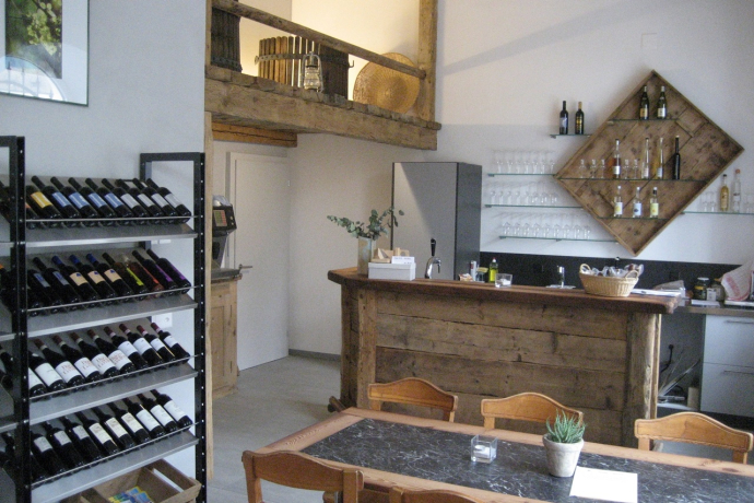 Vinoteca/Weinstube Maienfeld Vinoteca/Weinstube Maienfeld